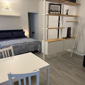 Deluxe Studio